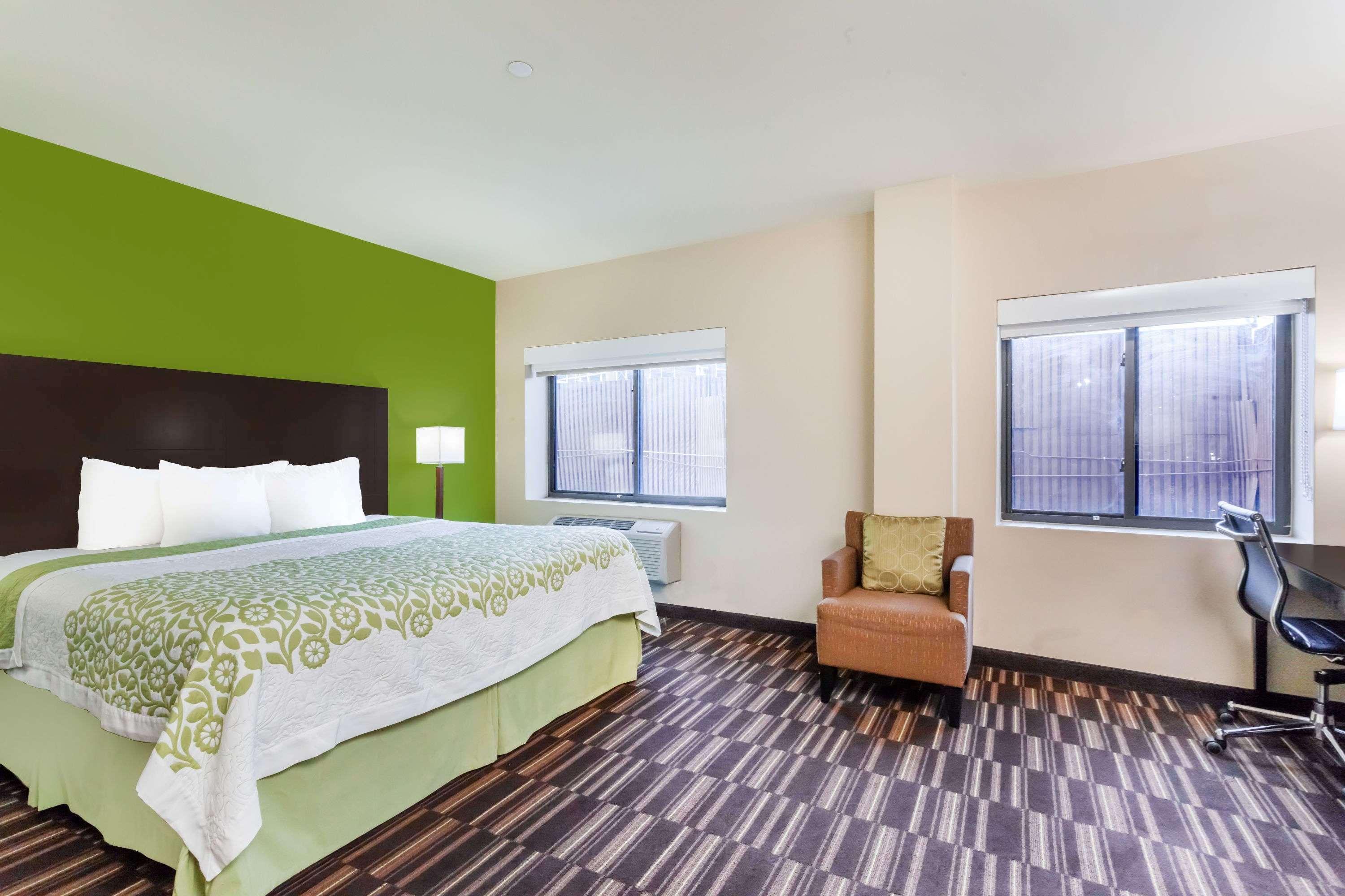 Days Inn & Suites By Wyndham Jamaica Jfk Airport Νέα Υόρκη Εξωτερικό φωτογραφία